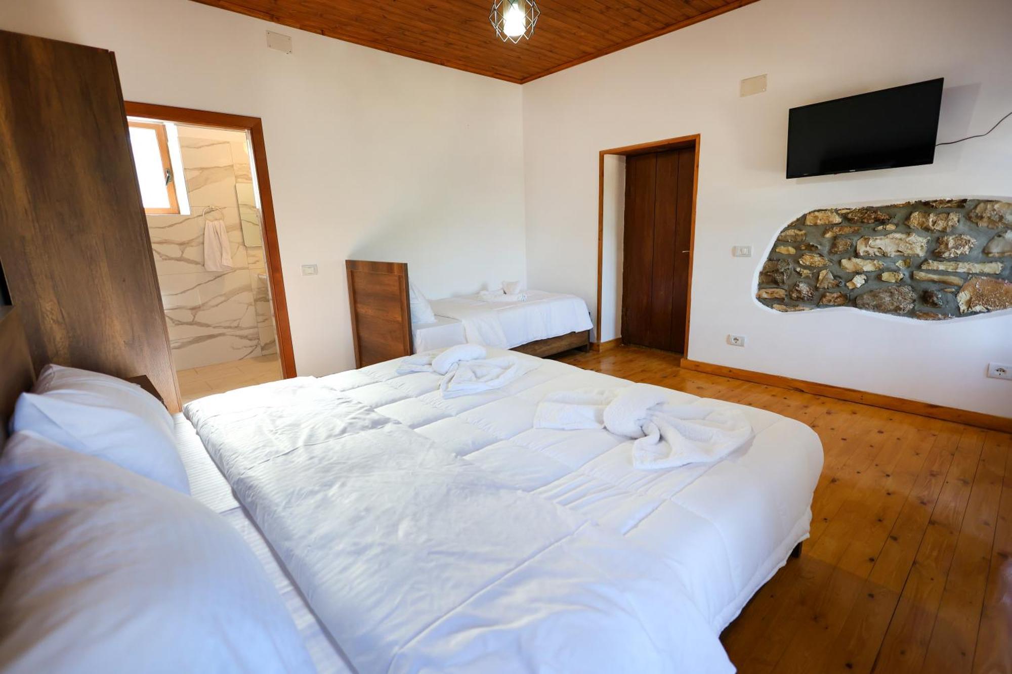 Villa Shpiragu Village Experience Berati Exterior foto