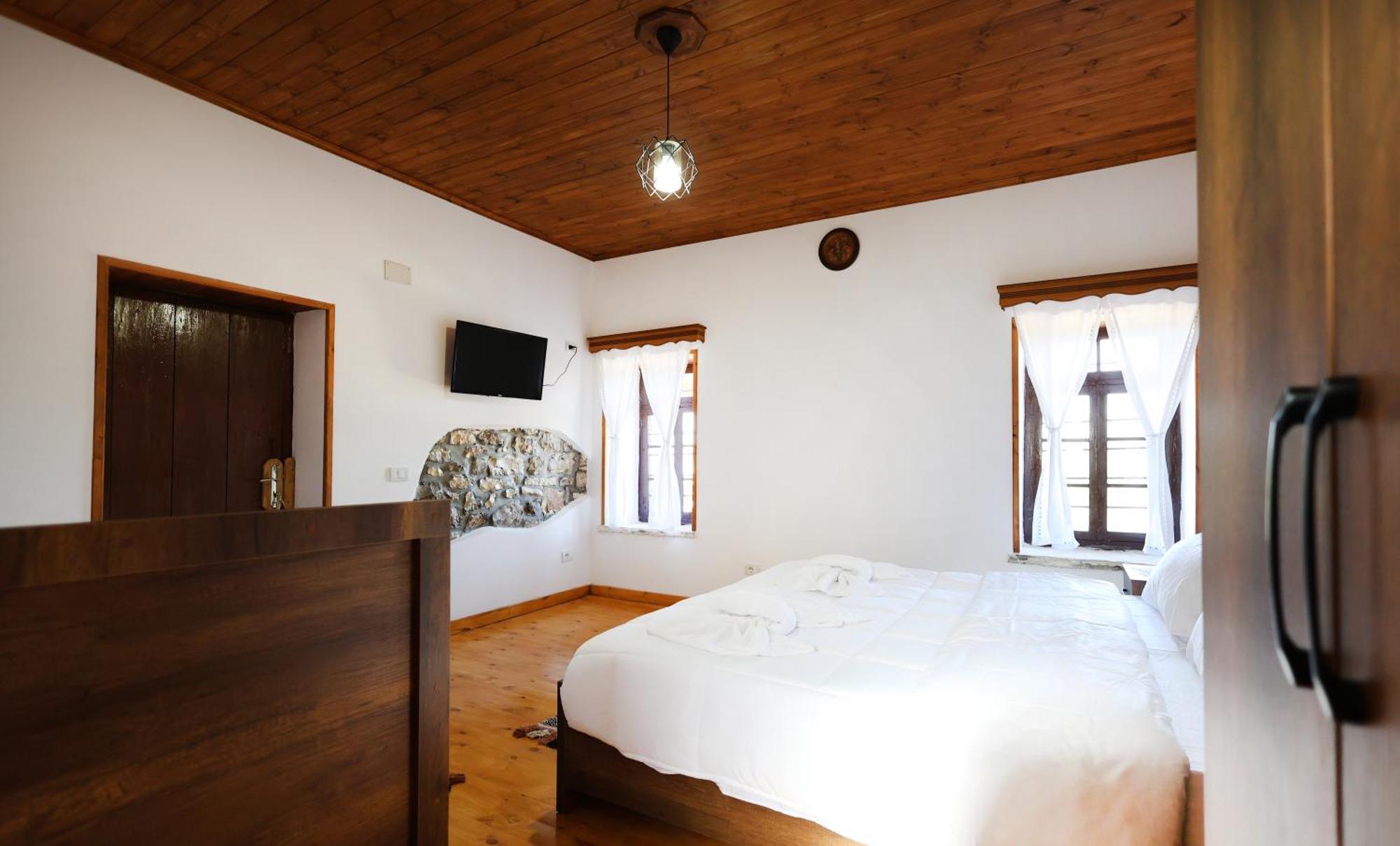 Villa Shpiragu Village Experience Berati Exterior foto