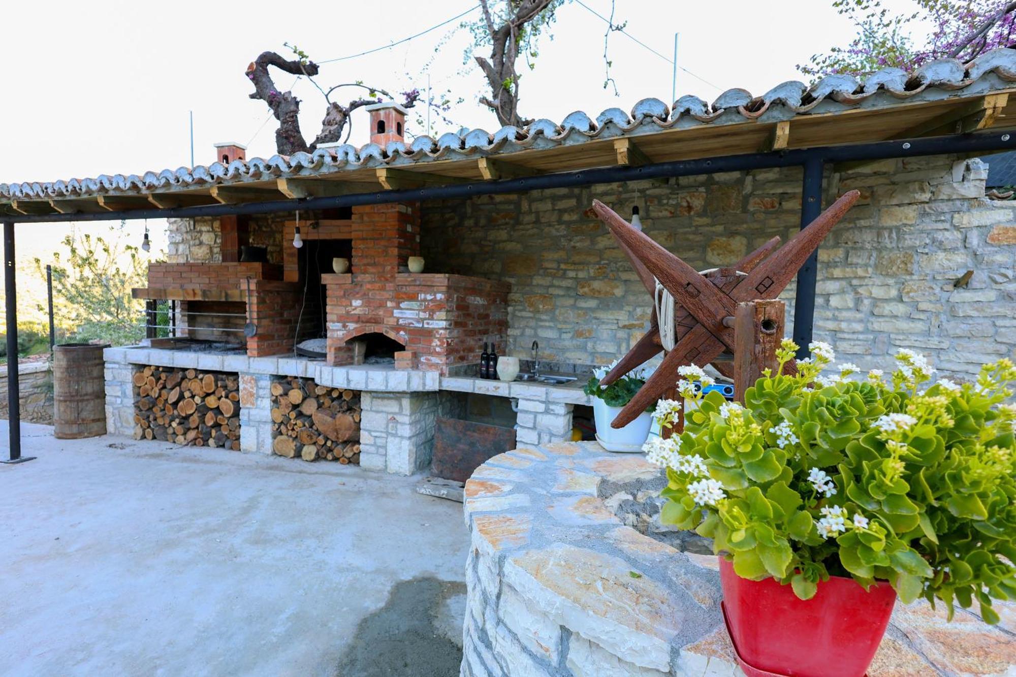 Villa Shpiragu Village Experience Berati Exterior foto