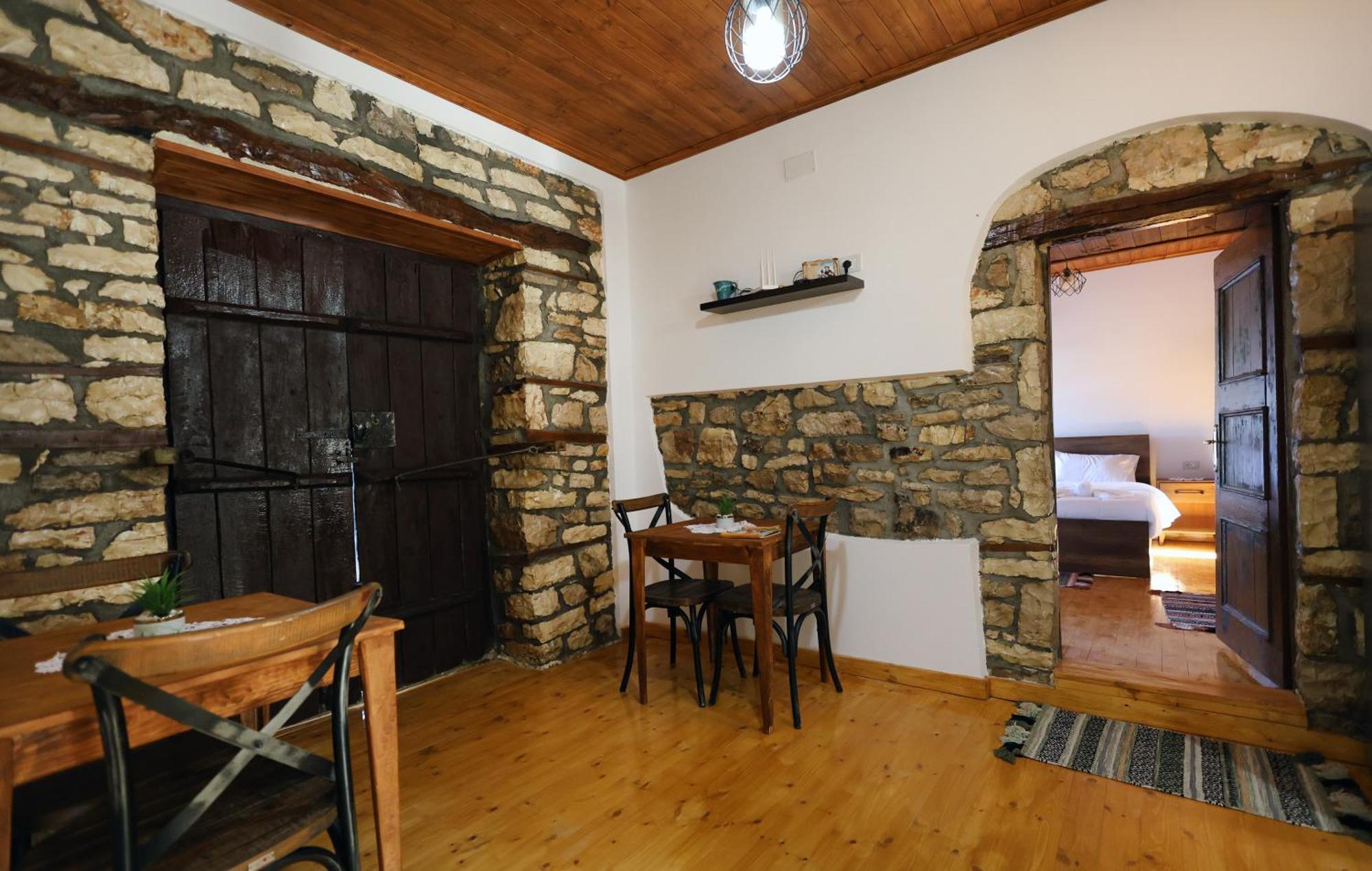 Villa Shpiragu Village Experience Berati Exterior foto