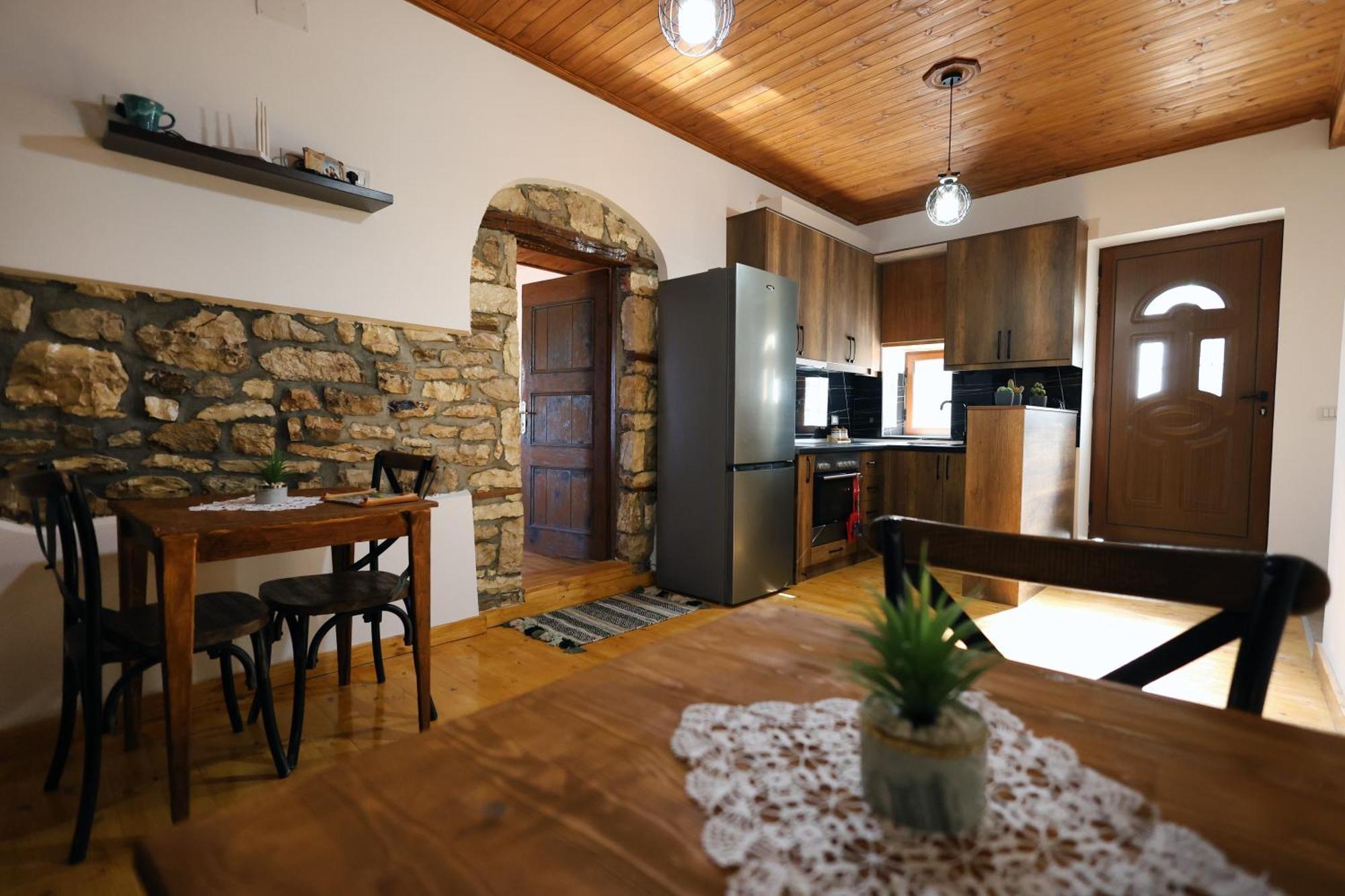 Villa Shpiragu Village Experience Berati Exterior foto