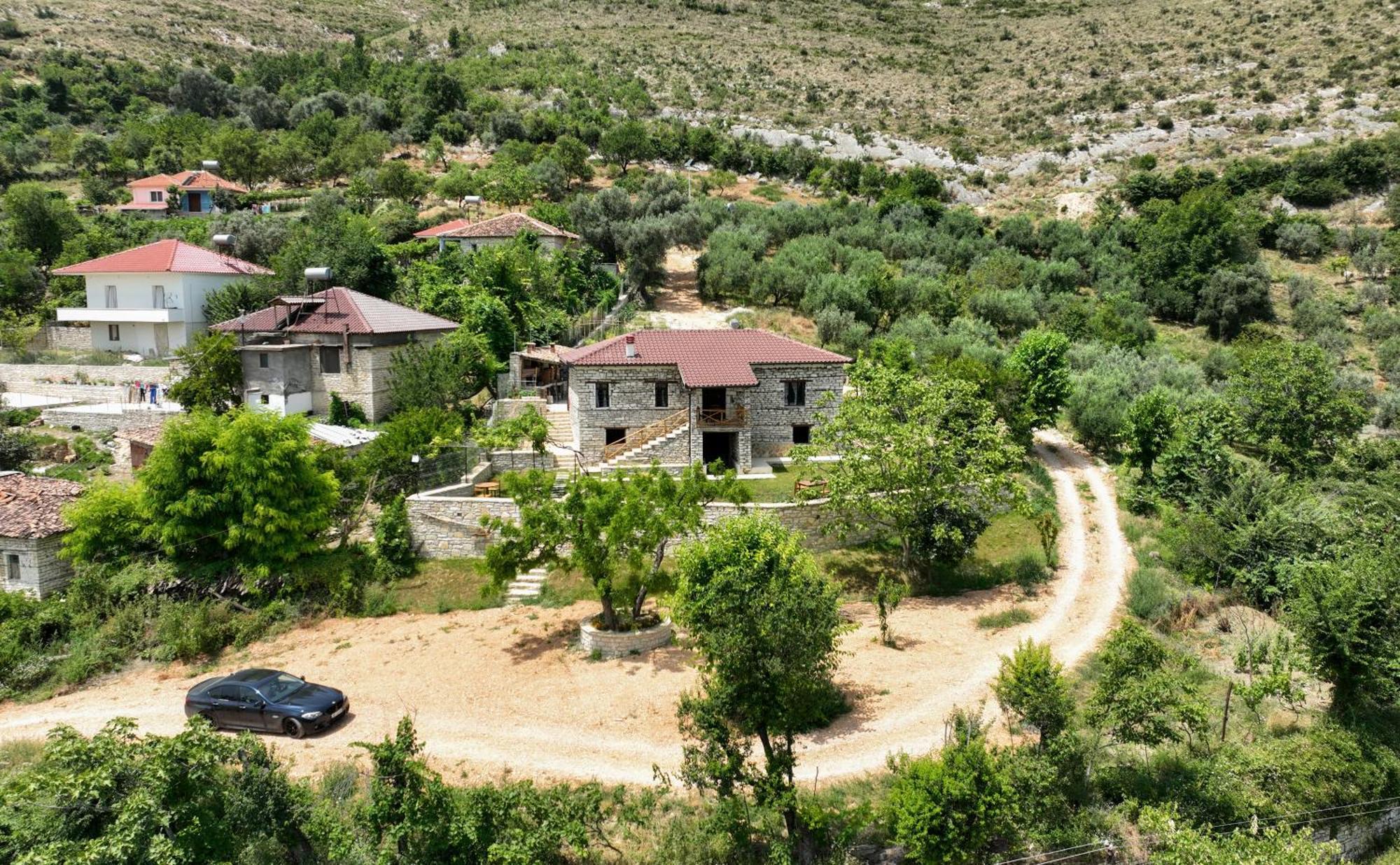 Villa Shpiragu Village Experience Berati Exterior foto
