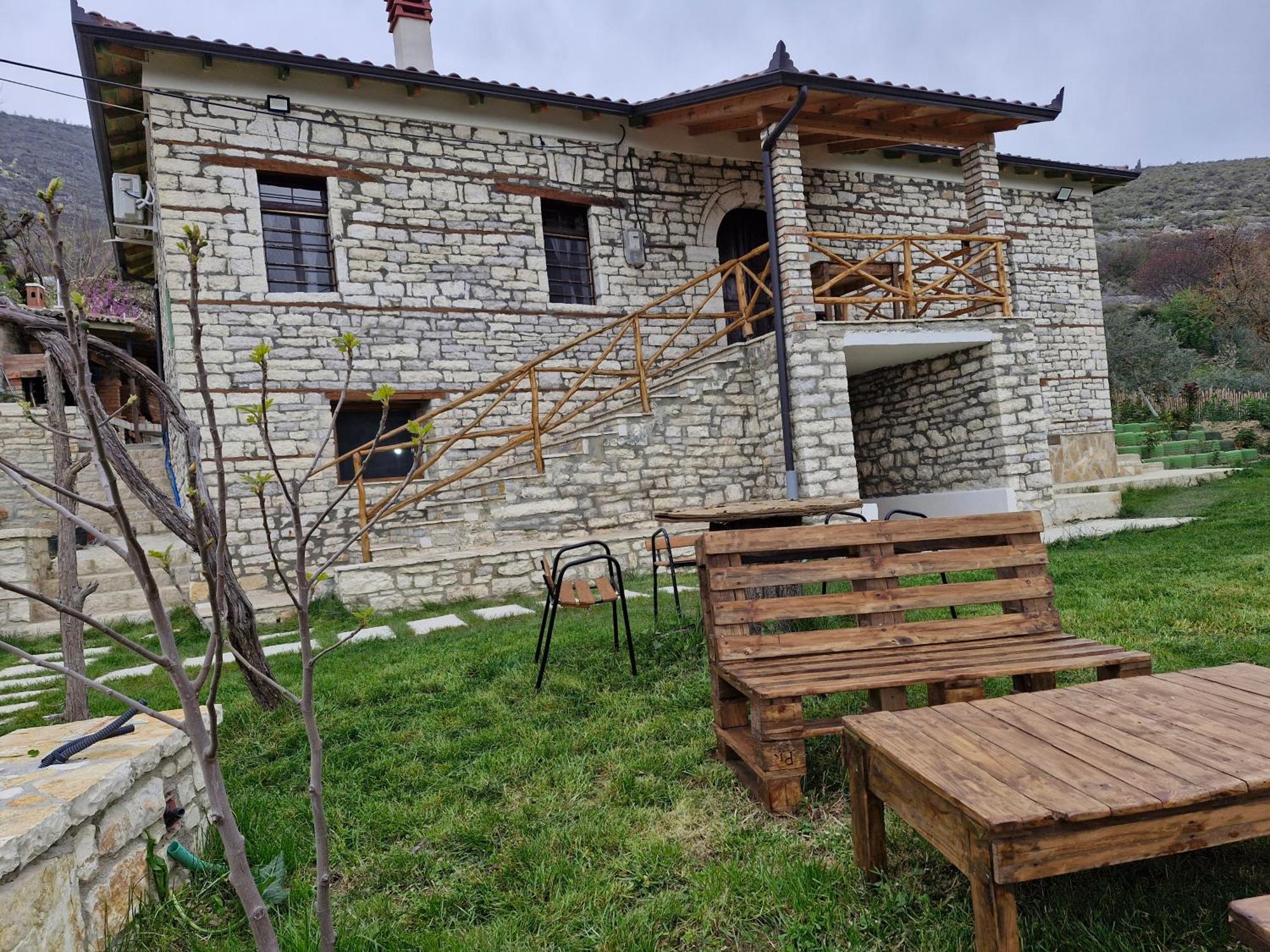 Villa Shpiragu Village Experience Berati Exterior foto