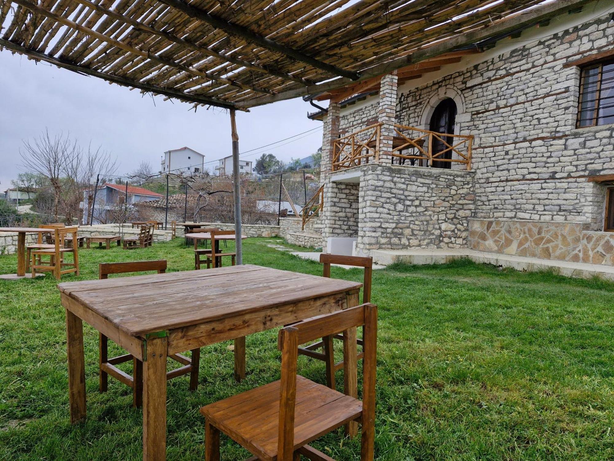 Villa Shpiragu Village Experience Berati Quarto foto